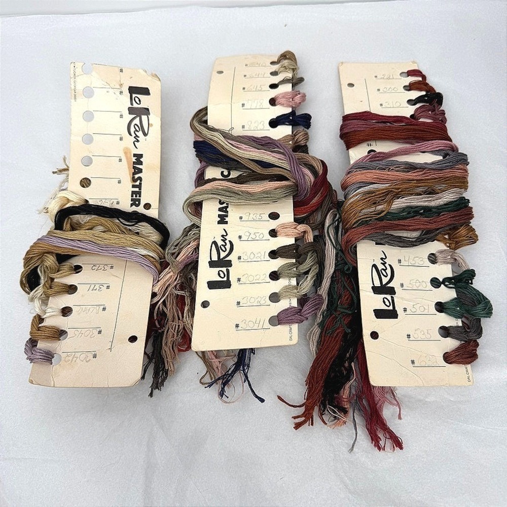 Lo Ran Embroidery Floss Thread Lot Master Card Organizer Craft Supplies VTG